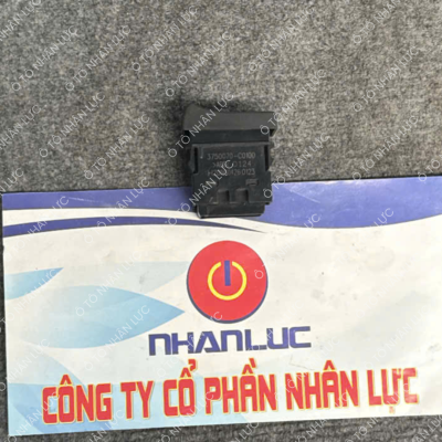 Công Tắc Đèn Soi Romooc Dongfeng 3750070-C0100