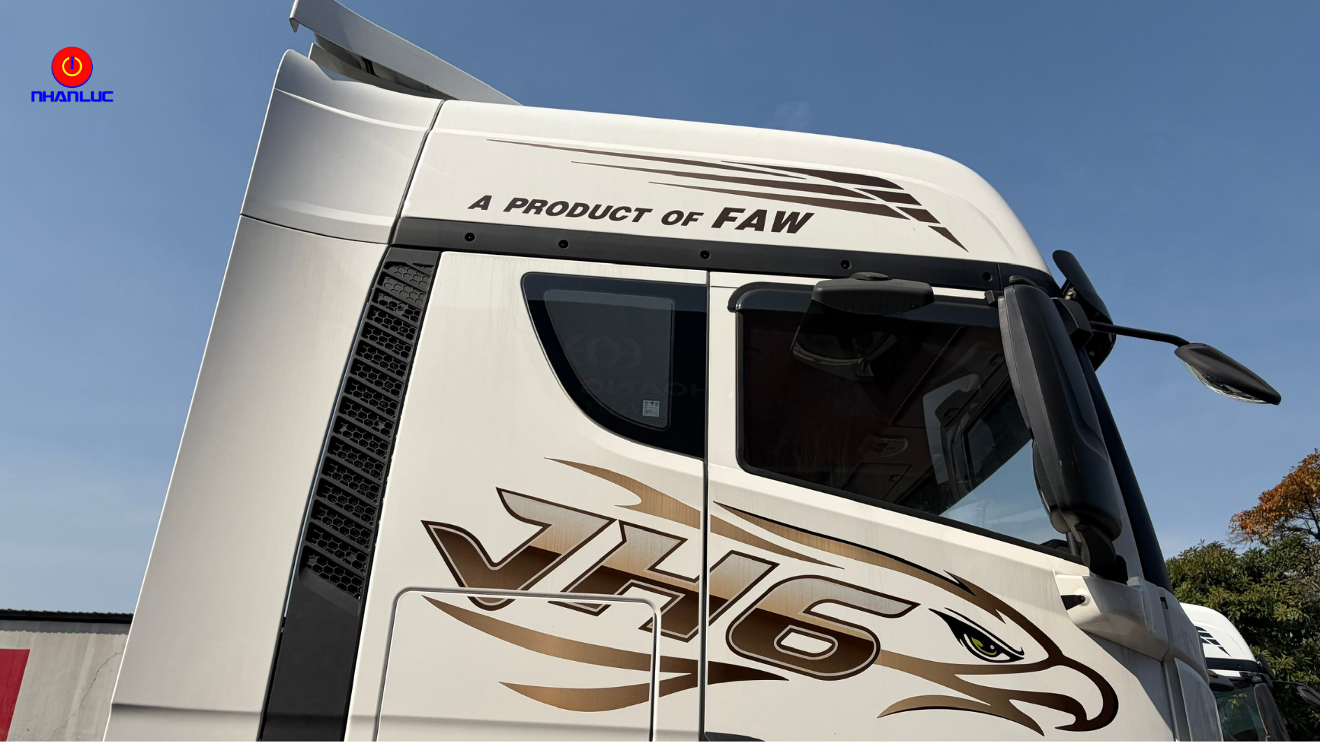 chụp mâm và ốp lườn xe FAW