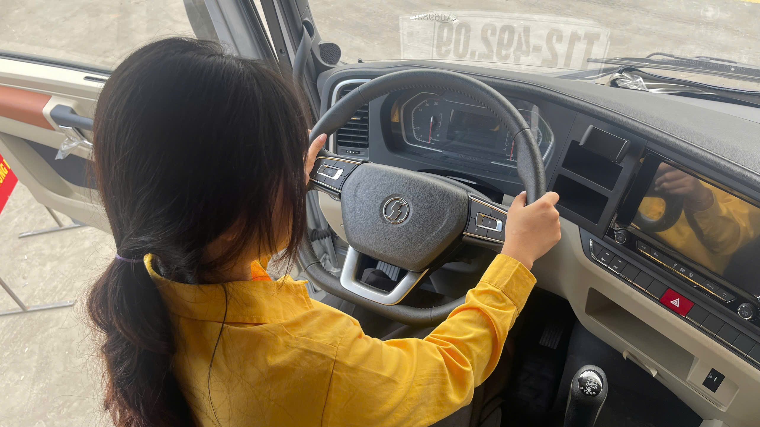 vô lăng shacman x5000